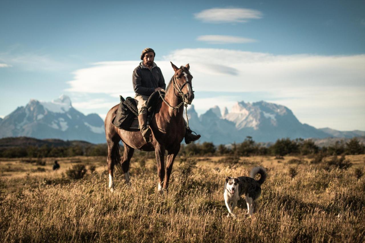 Pampa Lodge, Quincho & Caballos Torres del Paine National Park