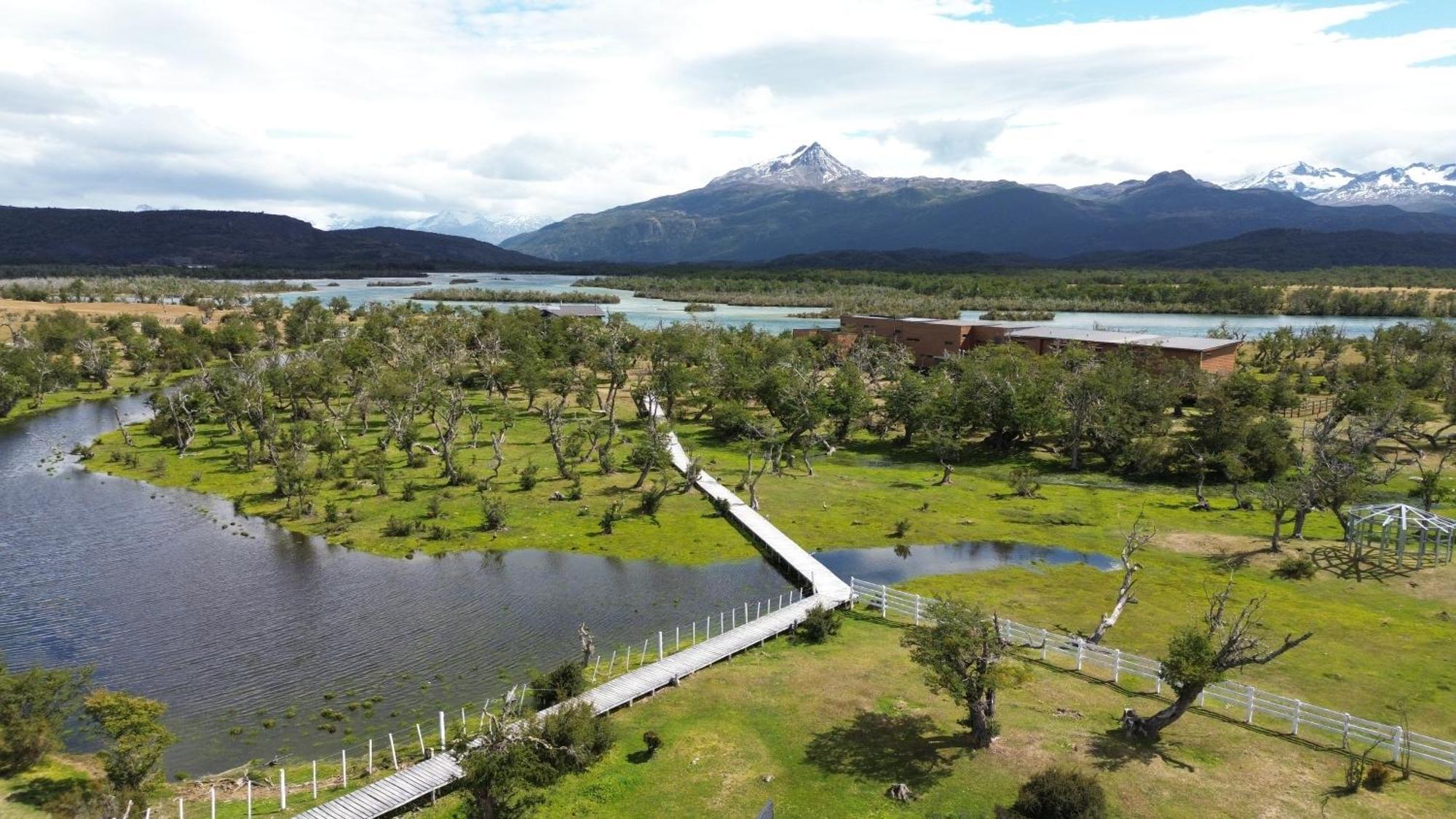 Pampa Lodge, Quincho & Caballos * Torres del Paine National Park